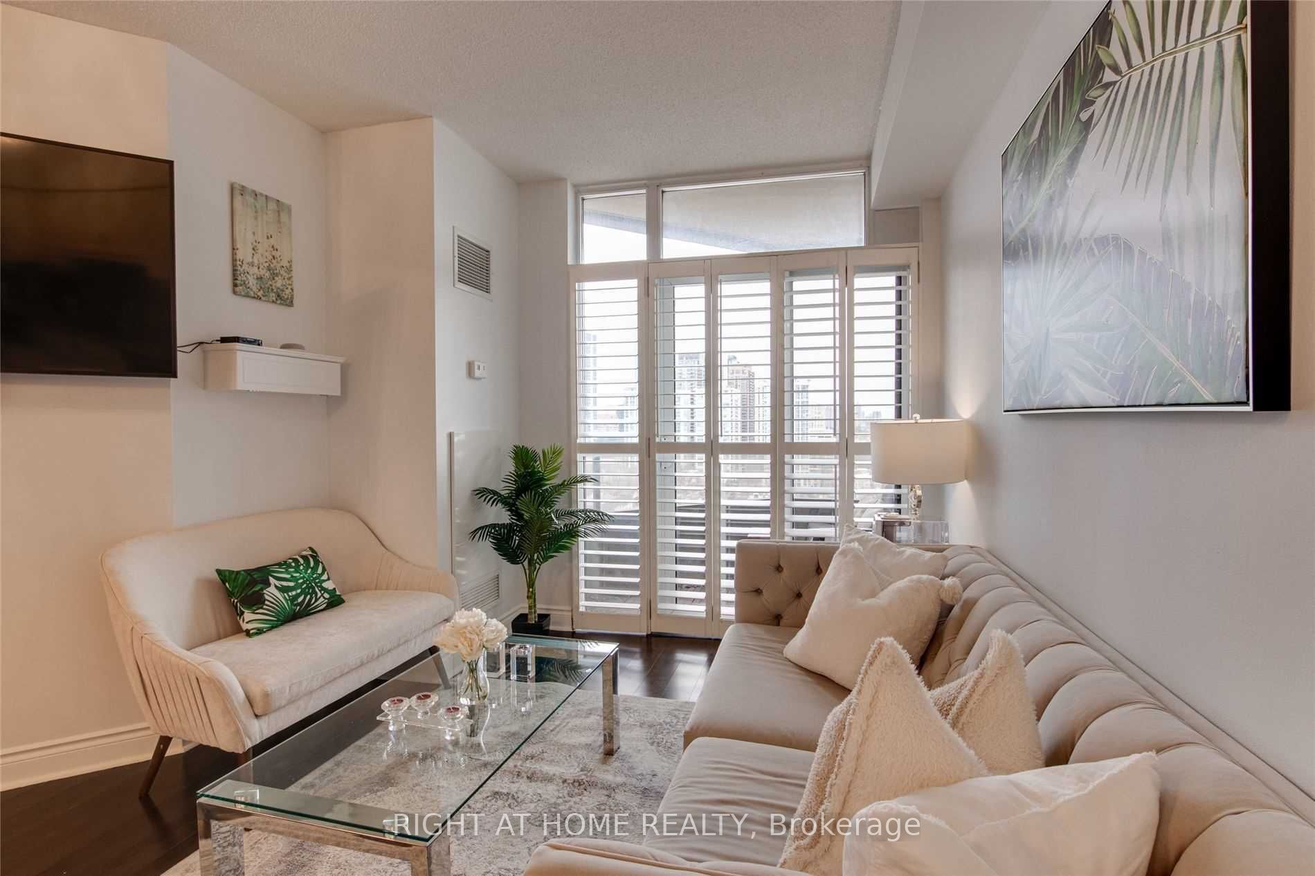 80 Harrison Garden Blvd 1428