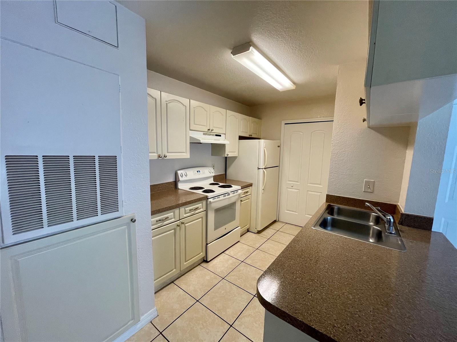 2550 N Alafaya Trail 10202