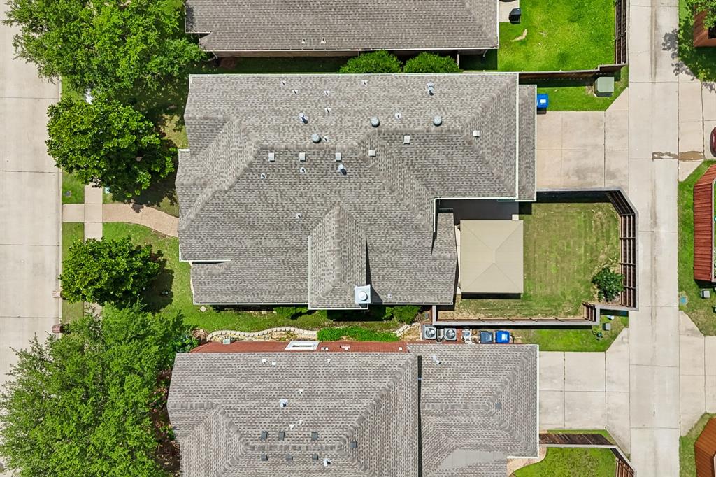 9004 Regal Oaks Drive