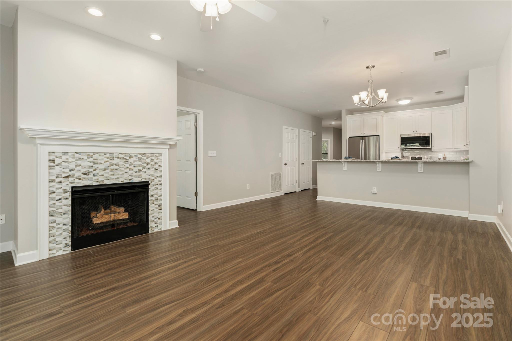 714 Northeast Drive 53