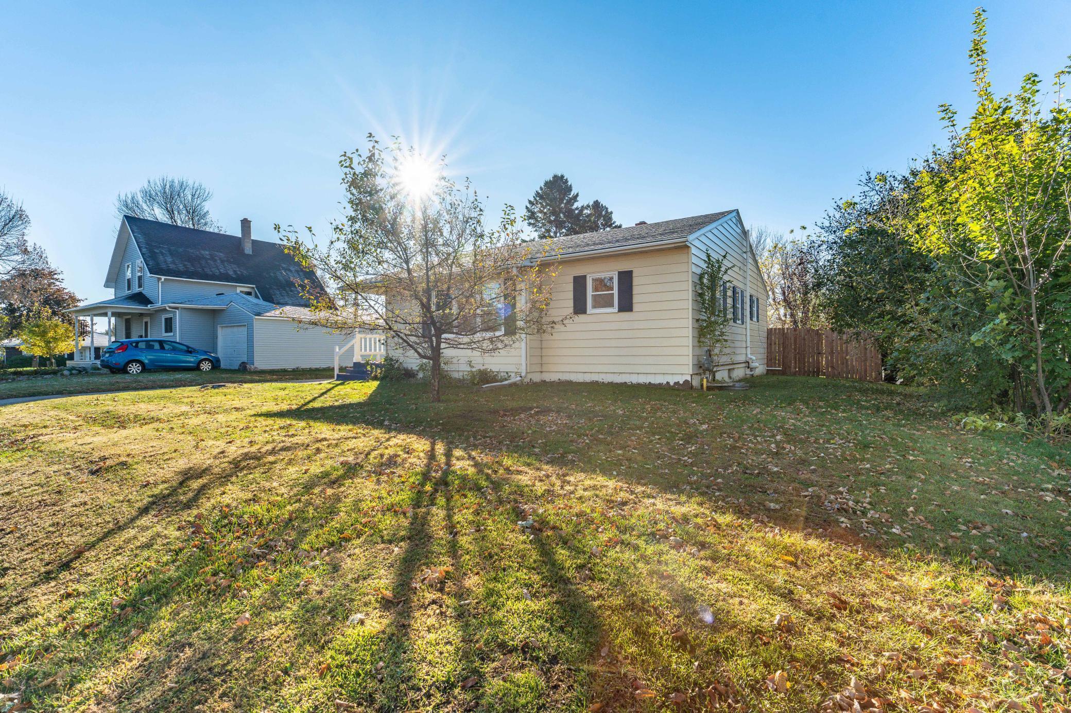 509 W Douglas Avenue