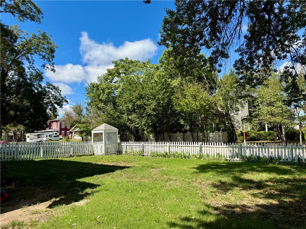 203 W Arch & 304 S Main Street