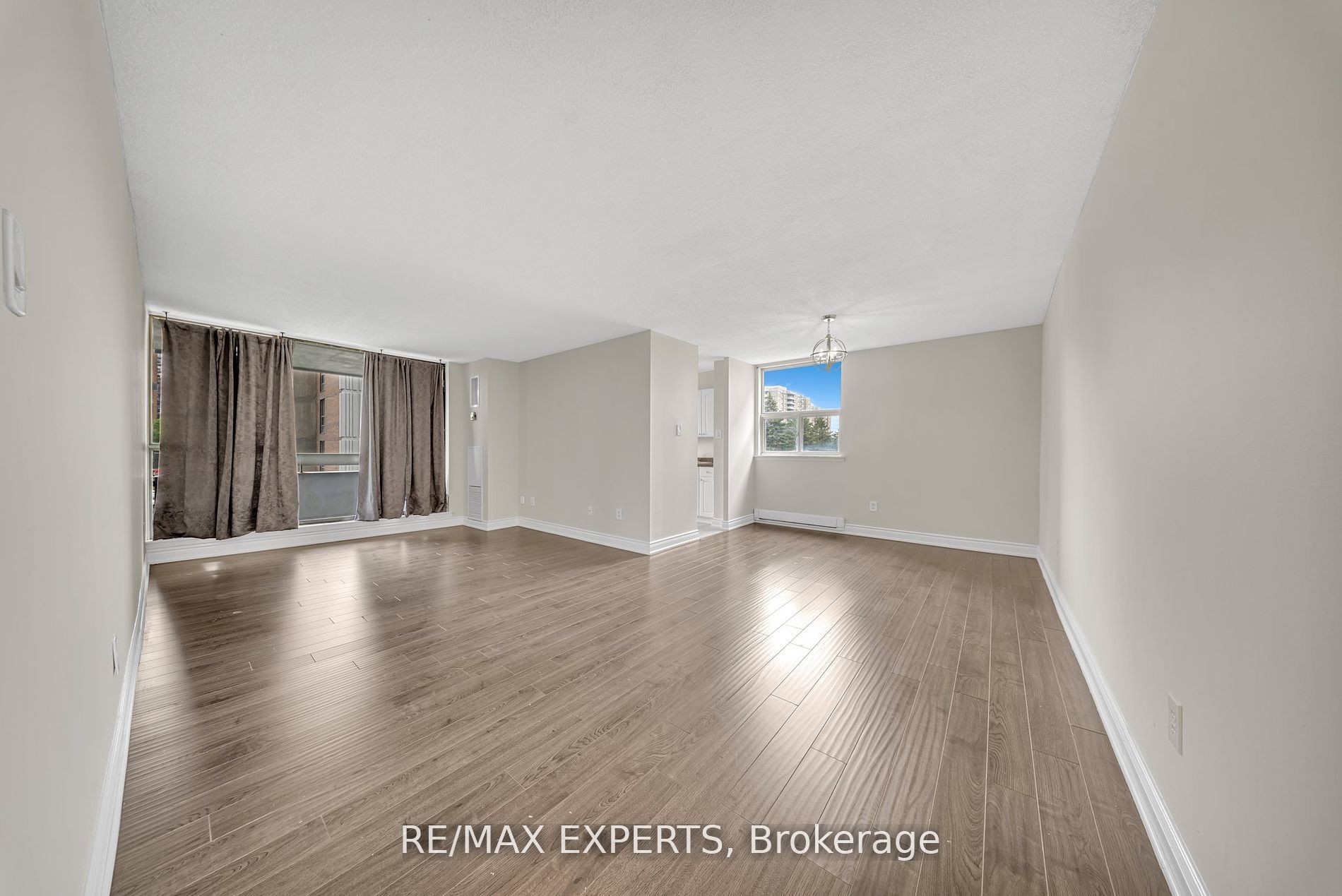 25 Kensington Rd 211