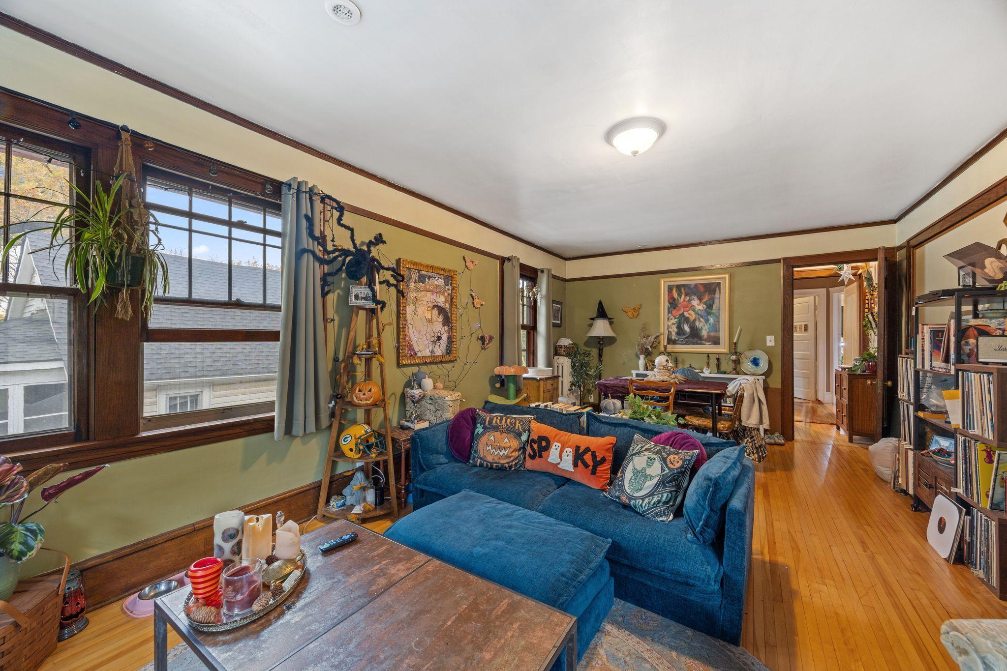 210 Warwick Street SE