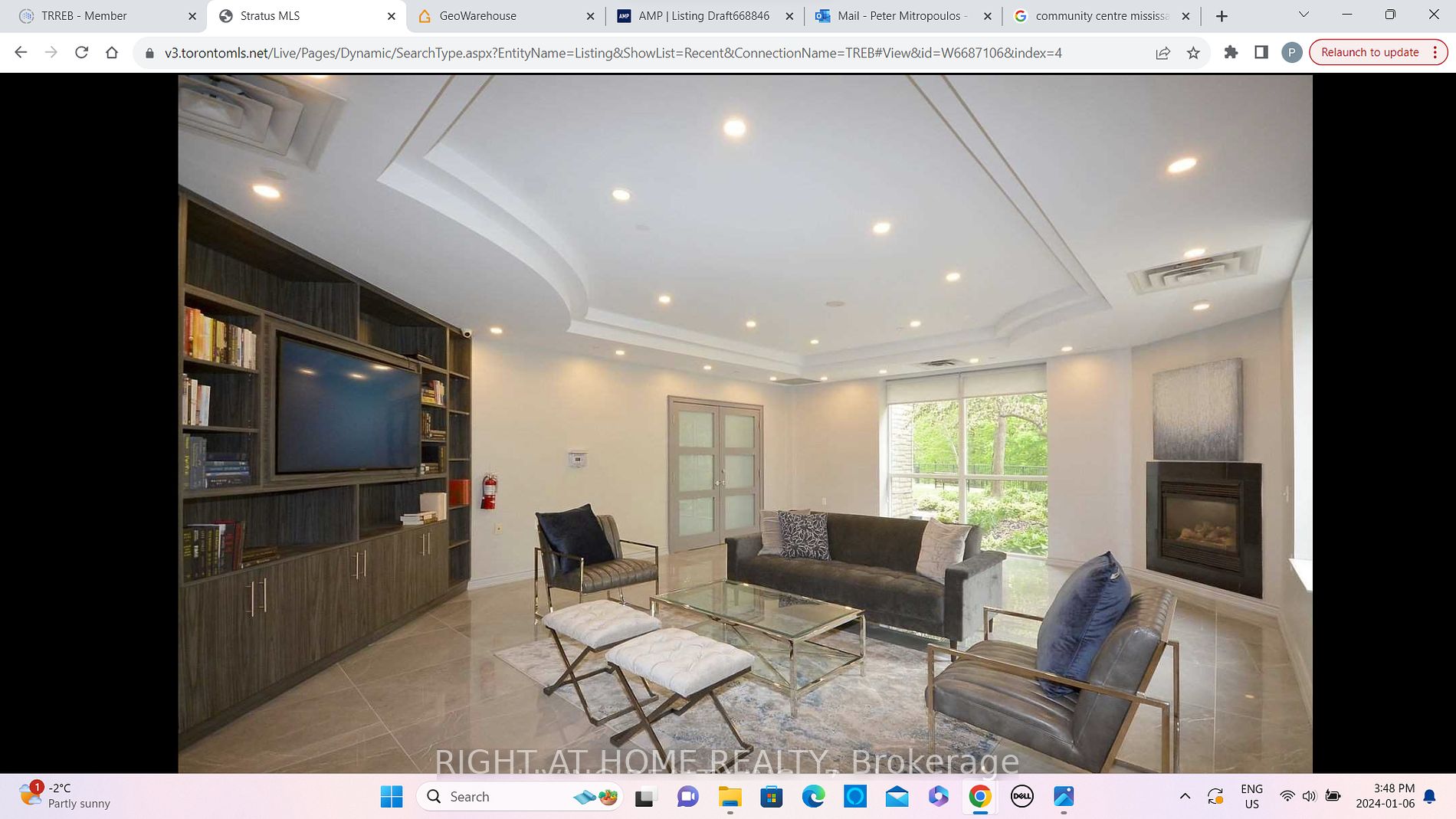 200 E Burnhamthorpe Rd 1506