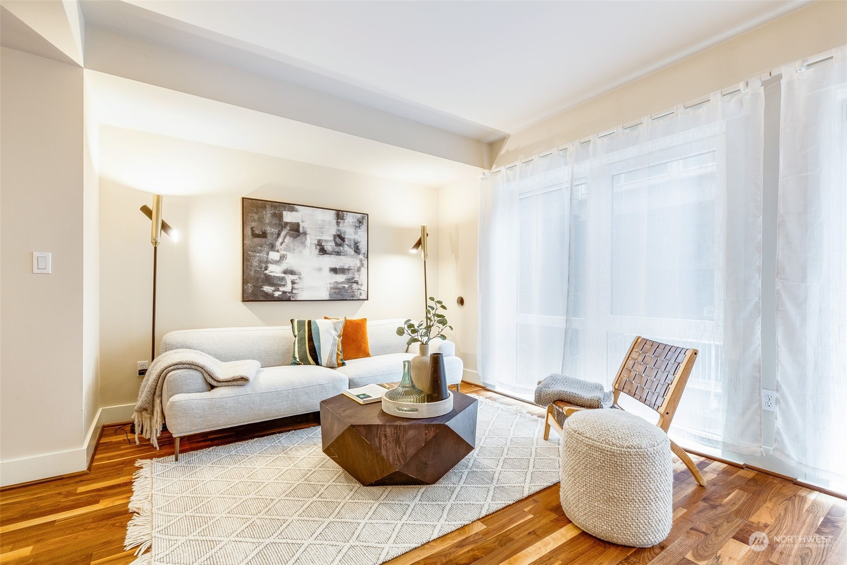 699 John Street 209