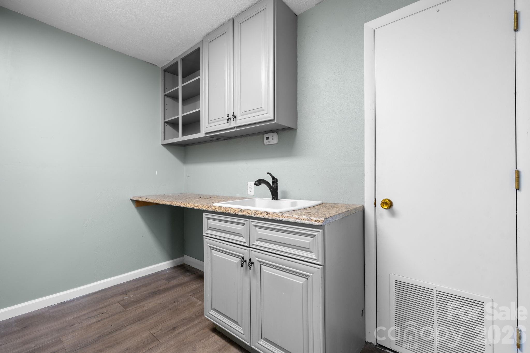 121 13th Street SW