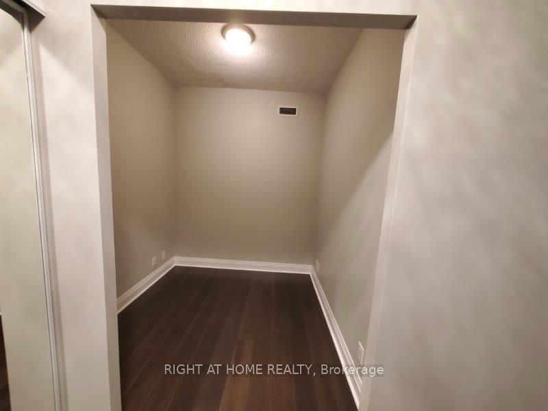 1185 The Queensway Ave 1103