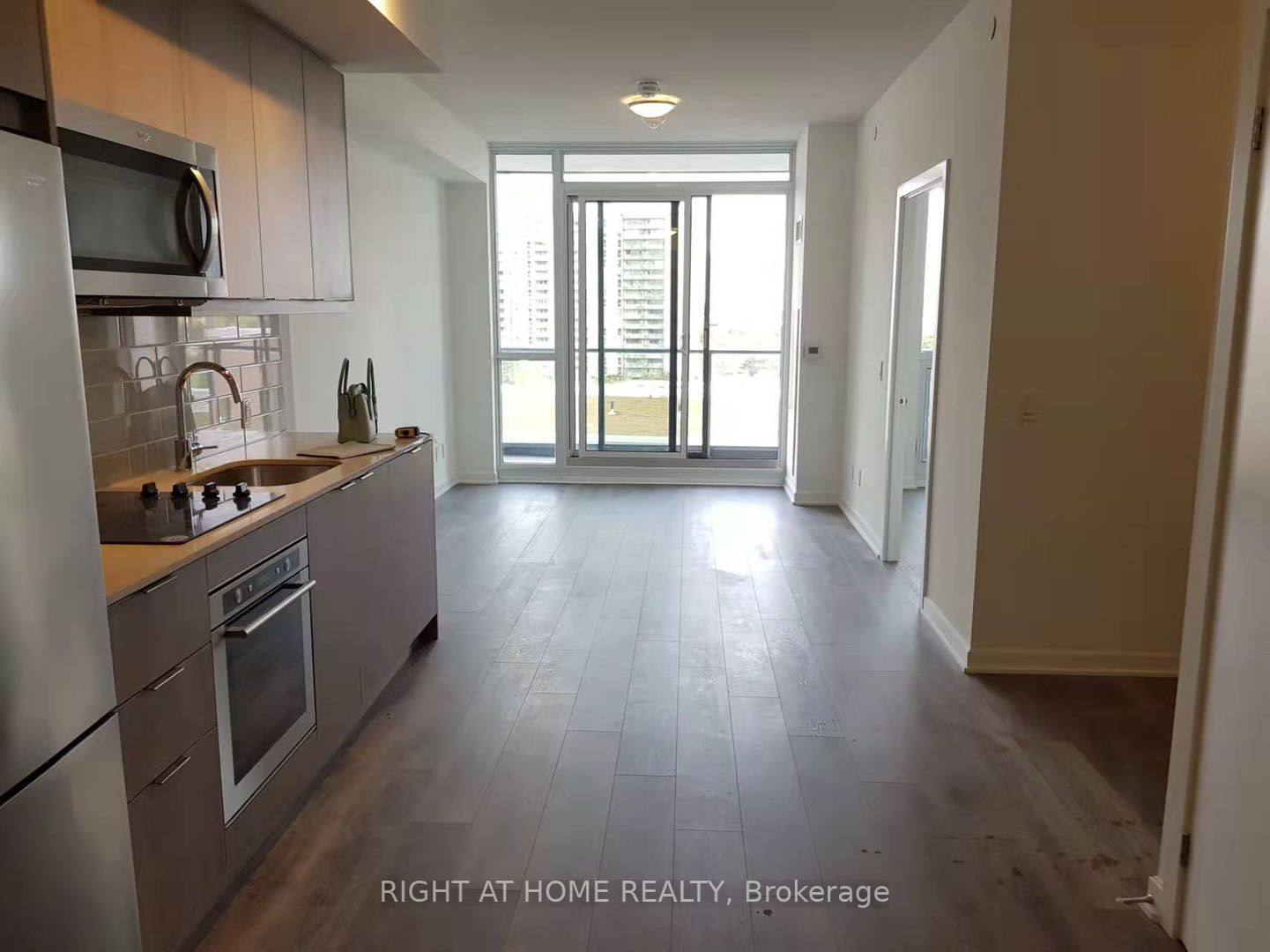 38 Forest Manor Rd 703