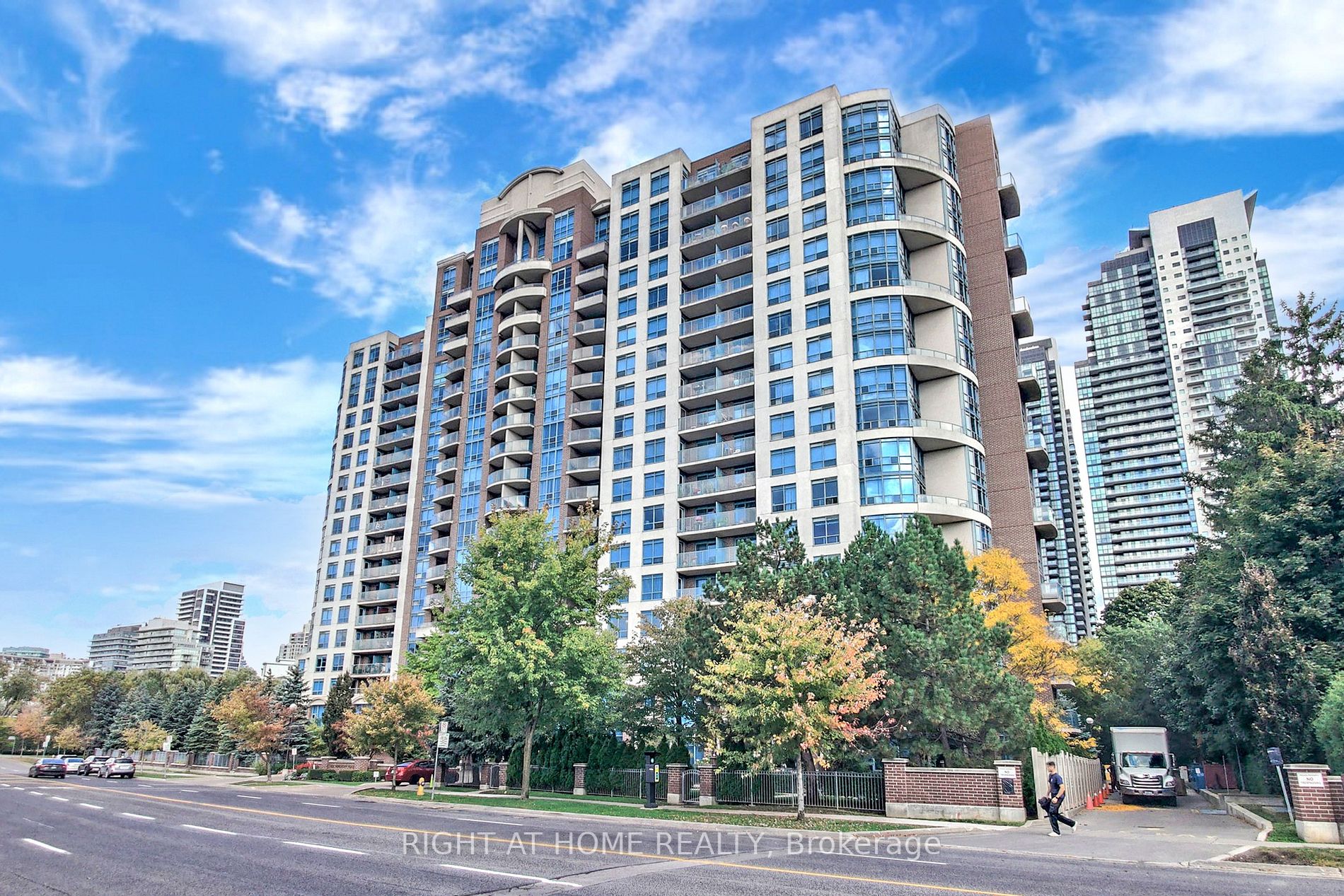 233 Beecroft Rd 812