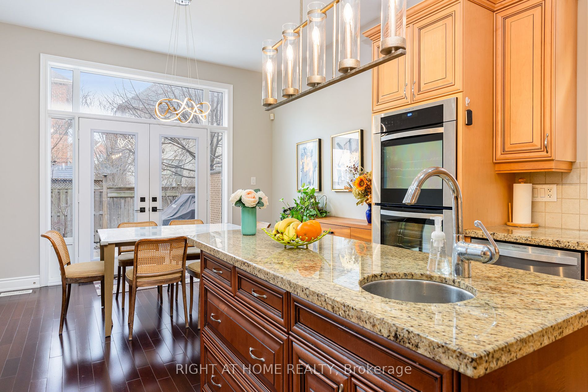 185 Cook's Mill Cres