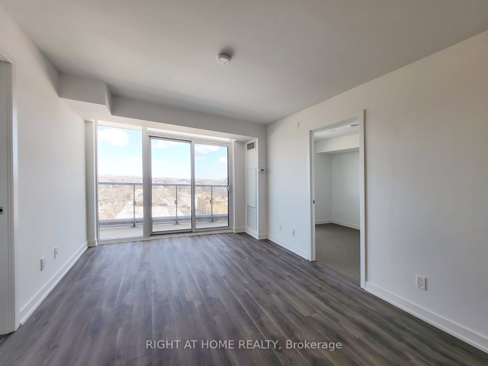 120 Varna Dr 1115