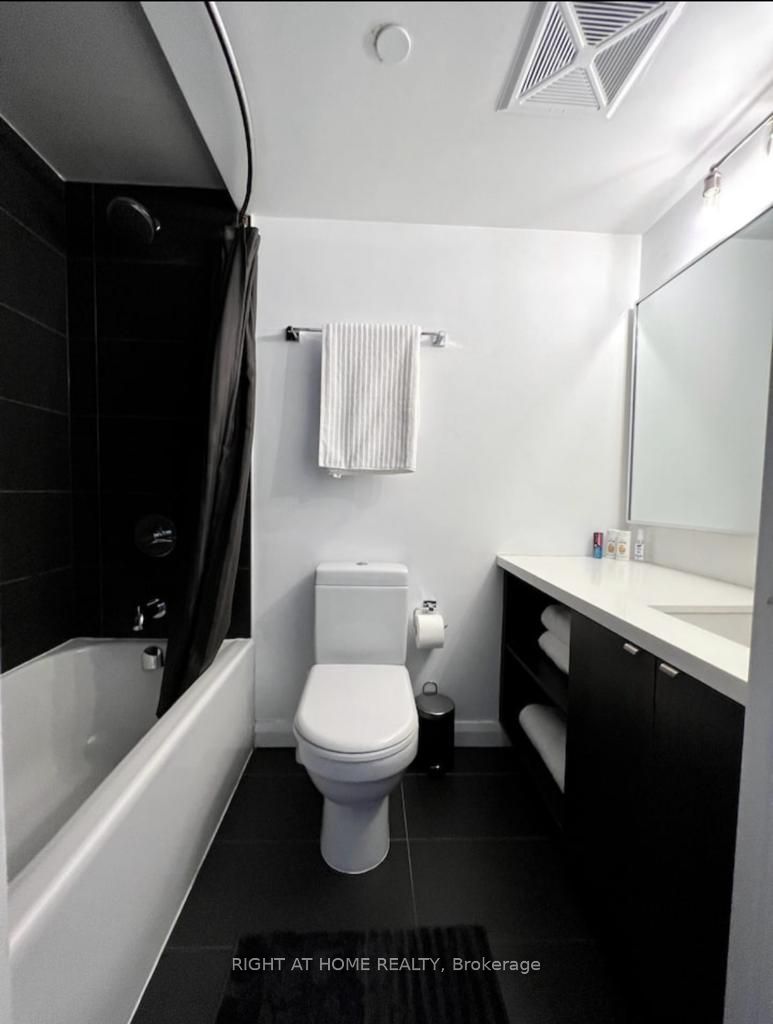 155 Yorkville Ave 2816