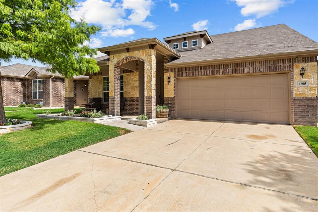 1705 Quail Springs Circle