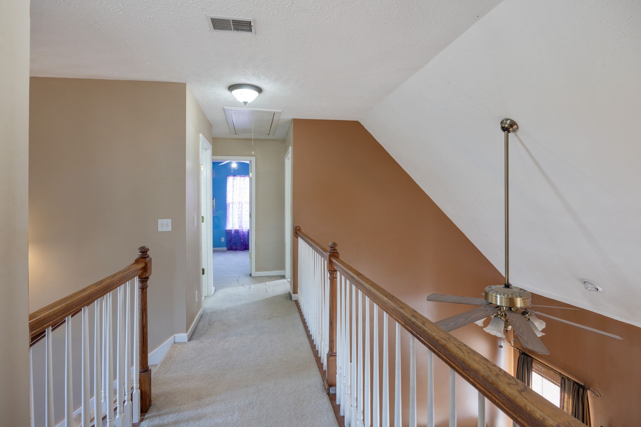 220 Iroquois Dr