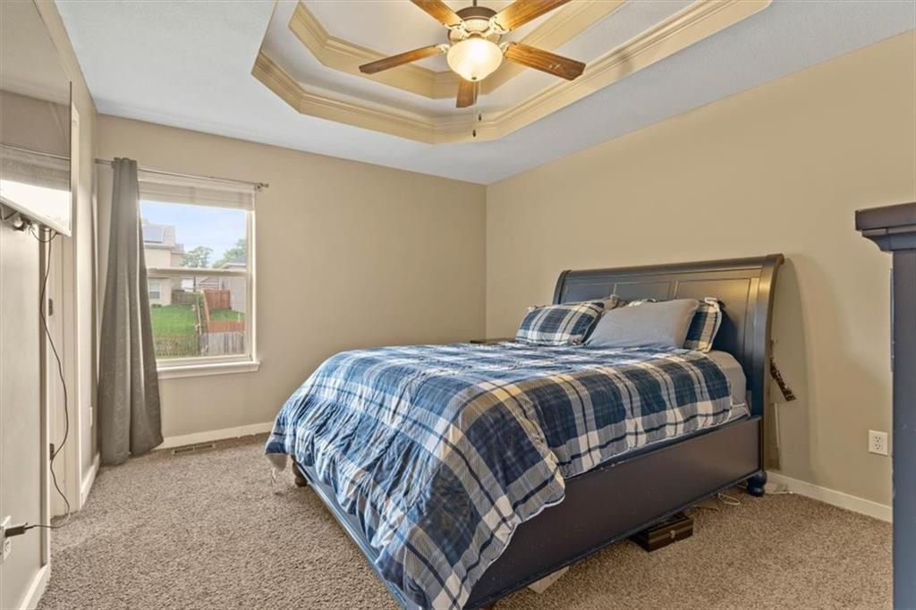 5016 N Wheeling Avenue