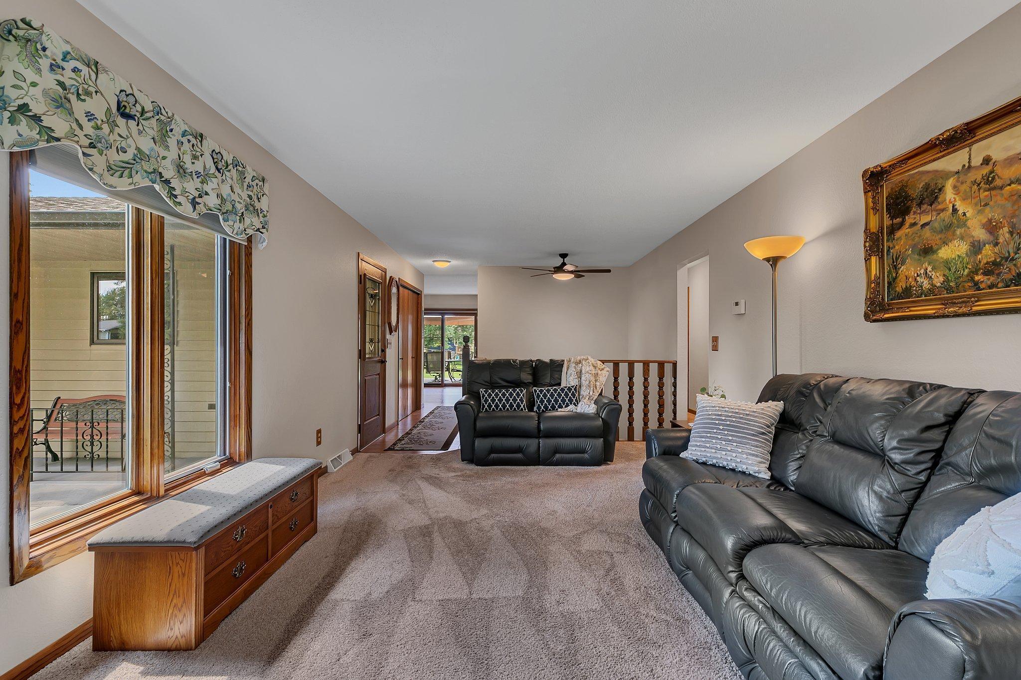 1347 Cottonwood Road
