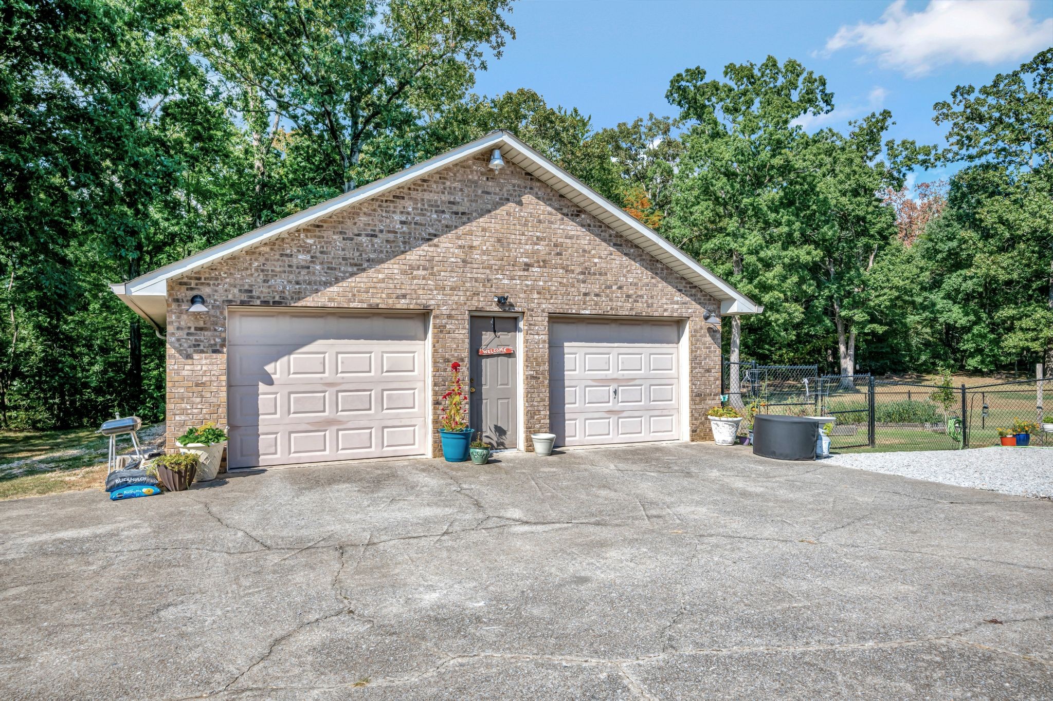 459 River Oaks Dr