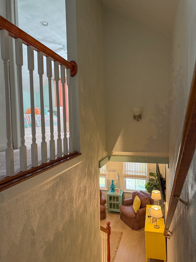521 Mason Ave 578