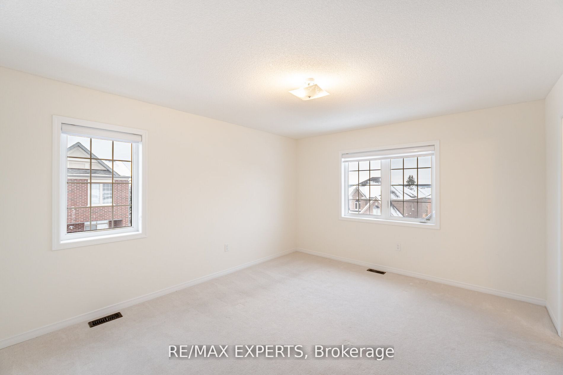 3 Grayson Rd