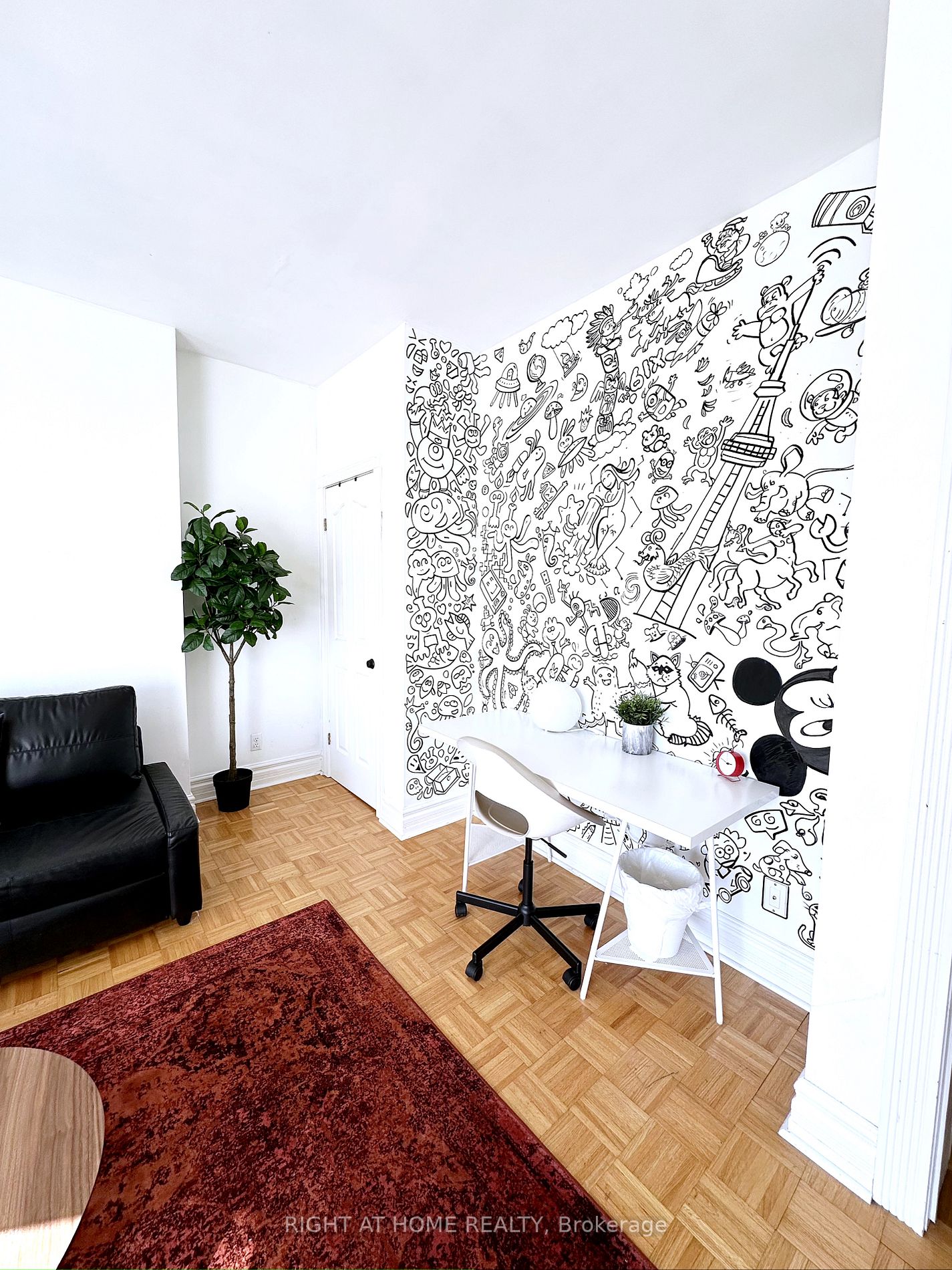 12 N Foxley St 2nd/3rd