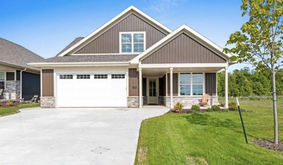 895 Black Swan Drive