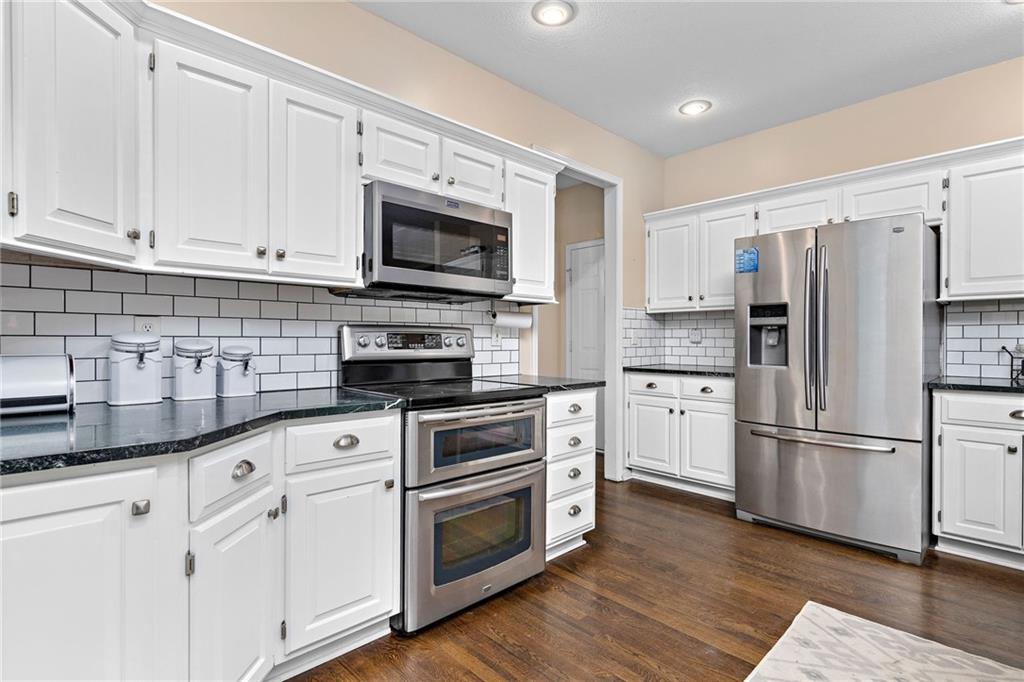 9407 W 124th Terrace