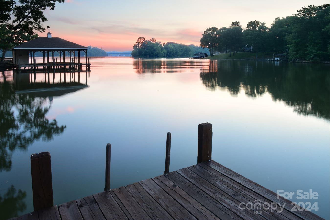 Property wrapper Lake Tillery Waterfront Properties Lynn Norman