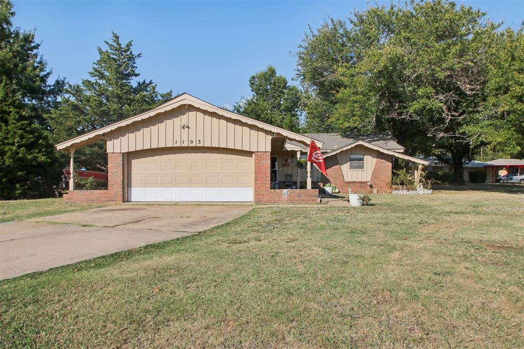 Welcome home to this 3 Bed 1.1 Bath cutie in Norman, OK! This home offers great space and plenty of room to add your own touch to it. All at a great price of 160K!! Located in the heart of Norman, this home keeps you close to shopping, dining, and the University of Oklahoma — with easy access to I-35 for commuters. Whether you’re a first-time buyer, downsizing, or looking for a great investment, this one checks all the boxes.