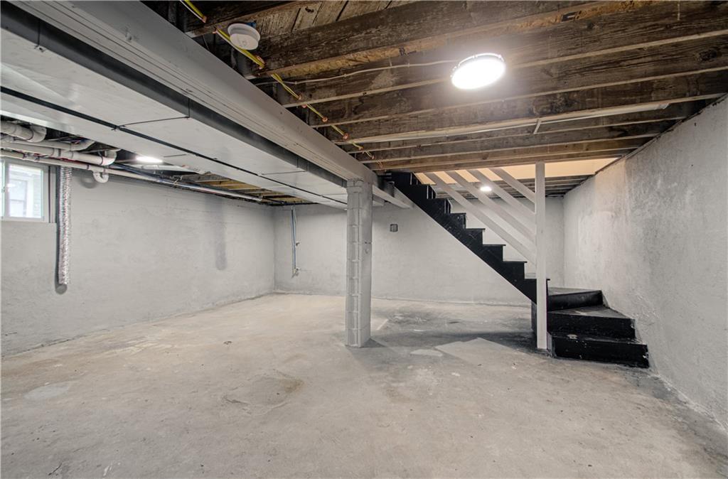 107 N Ditzler Avenue