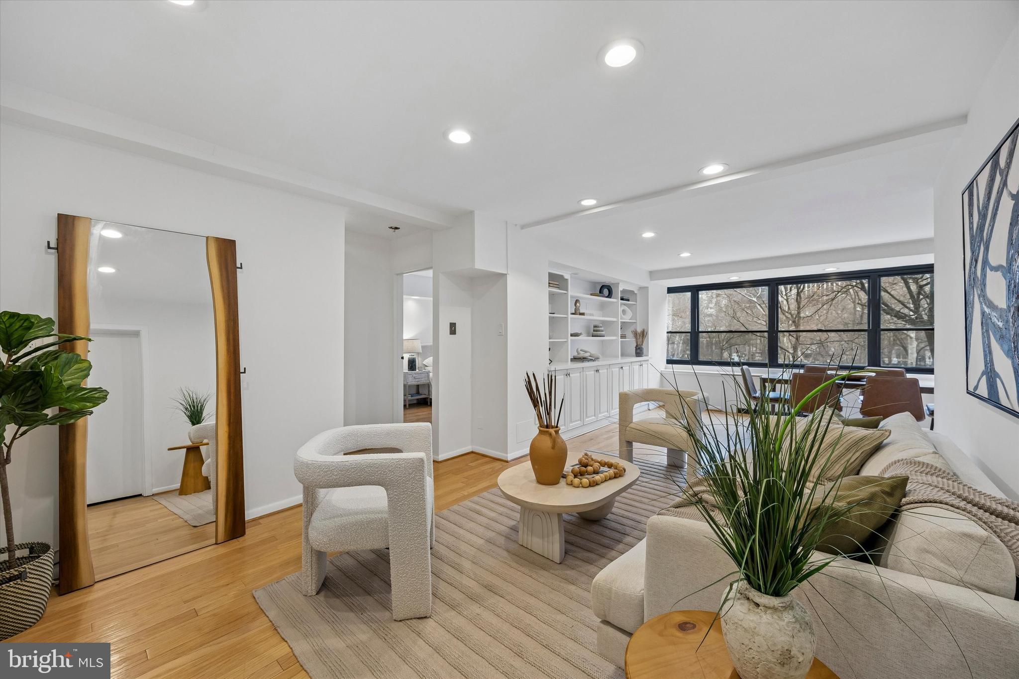 1810 Rittenhouse Square 403