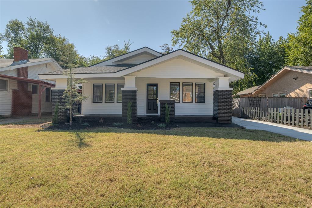 Welcome to this beautifully remodeled 1,584 square foot gem, perfectly located just steps away from the vibrant Paseo District. This home features three spacious bedrooms, two modern bathrooms and a freshly poured driveway. Showcasing an open-concept living area, this amazing property comes well equipped with top-of-the-line LG Studio Series appliances, tankless hot water tank and heated floors in the hall bath for ultimate efficiency. Plus, you’ll enjoy the convenience of being right near the best dining, art galleries, and restaurants that the Paseo District has to offer. This home truly combines modern luxury with a vibrant community atmosphere