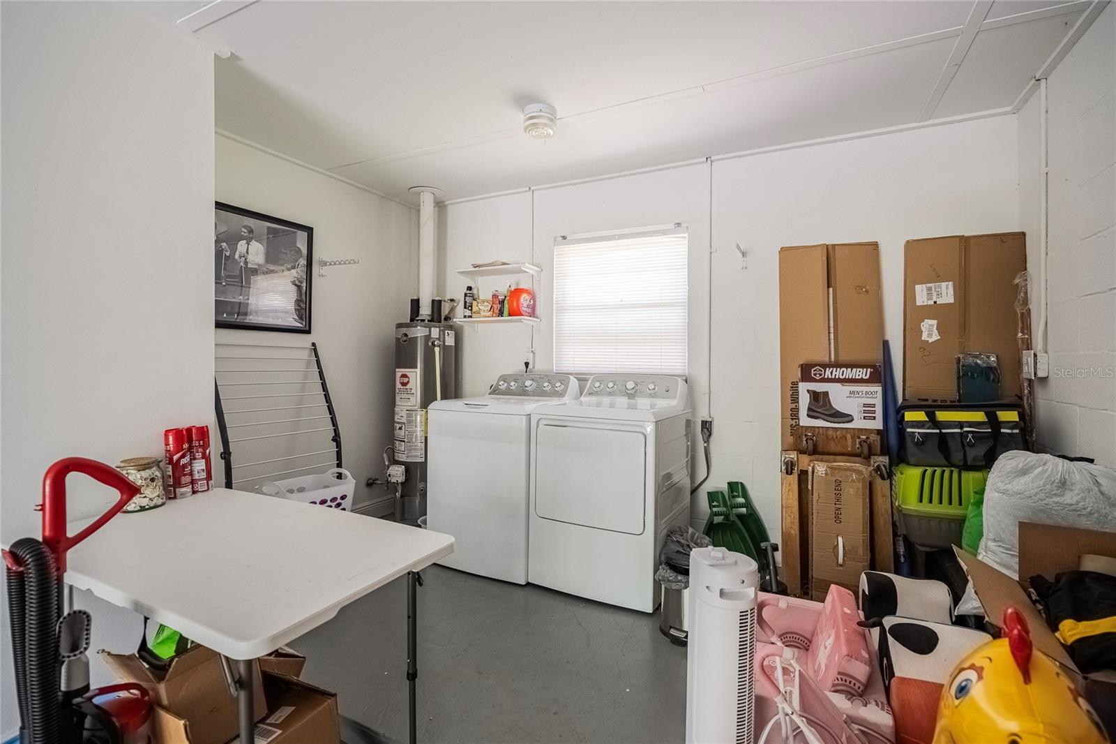 7 E Grove Avenue