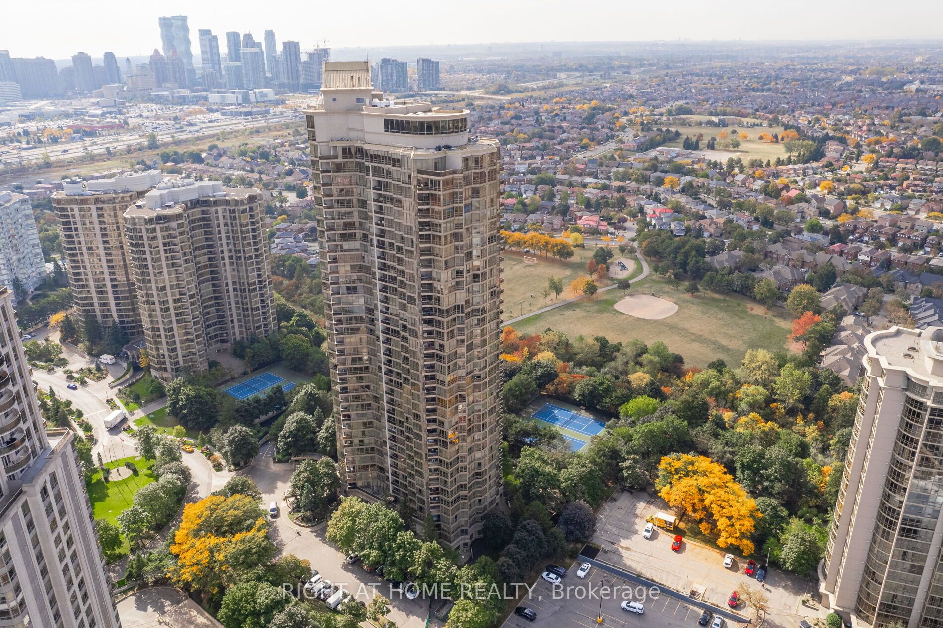 45 Kingsbridge Garden Circ 503