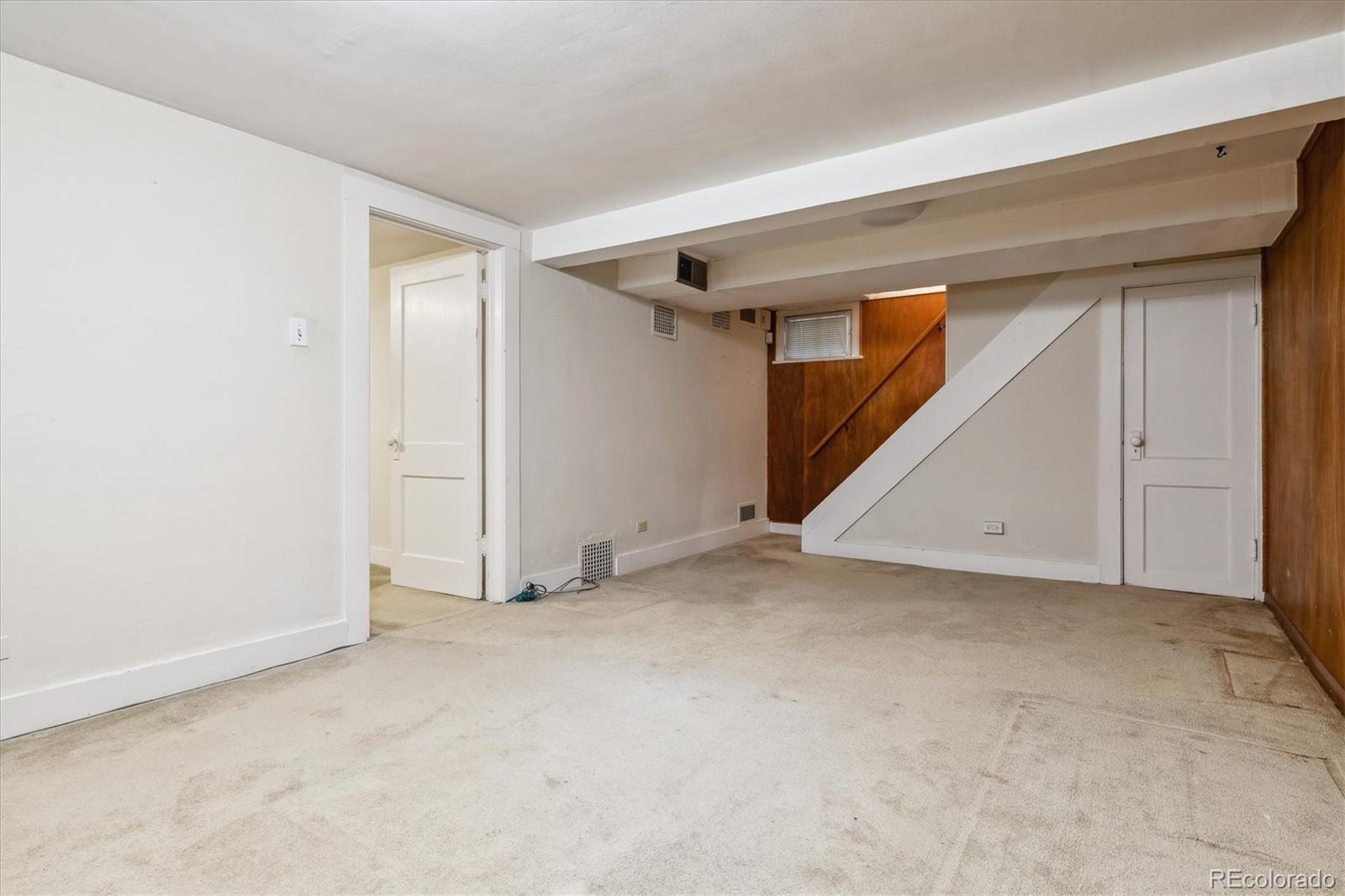 869 S Williams Street