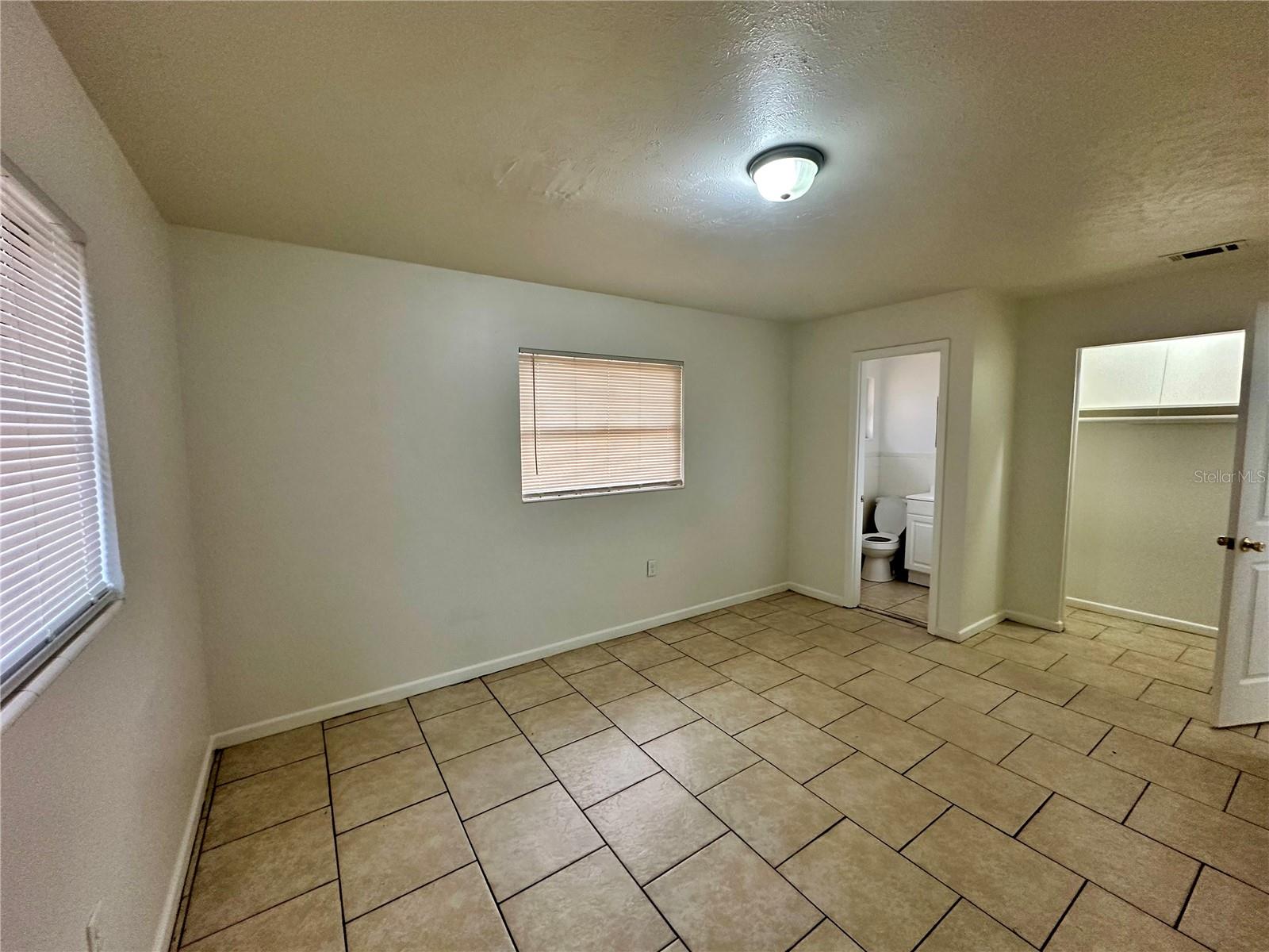 1317 Cambridge Drive