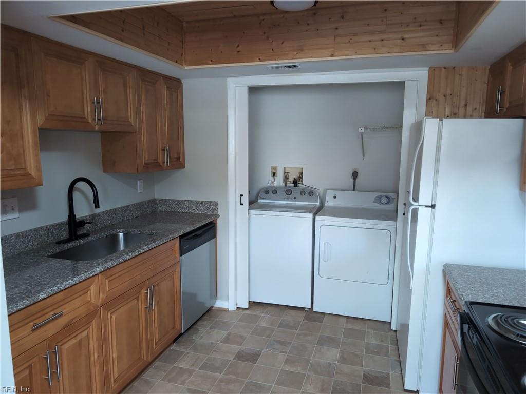 526 Glenn Regis Way