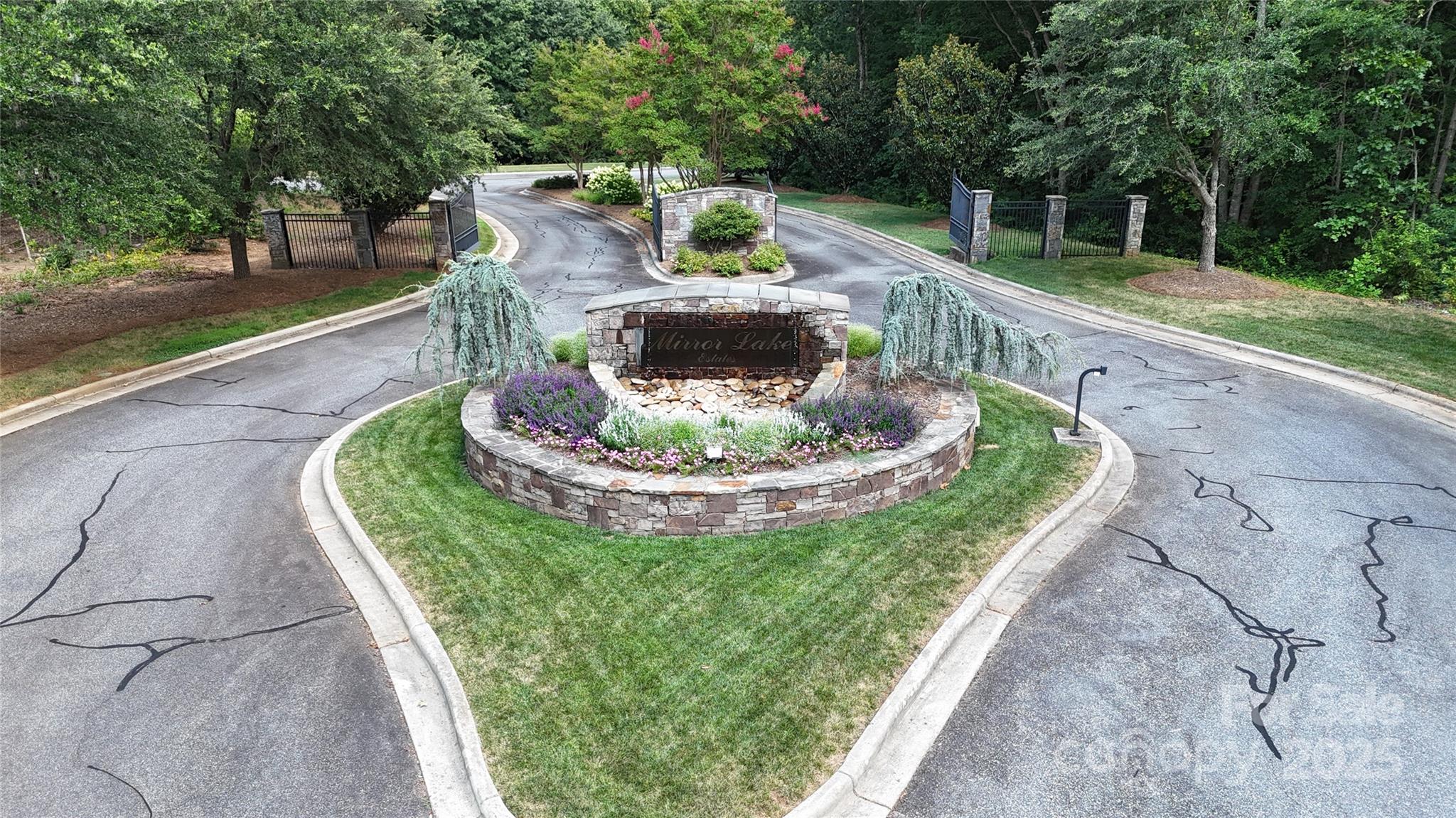 4415 Mirror Lake Drive