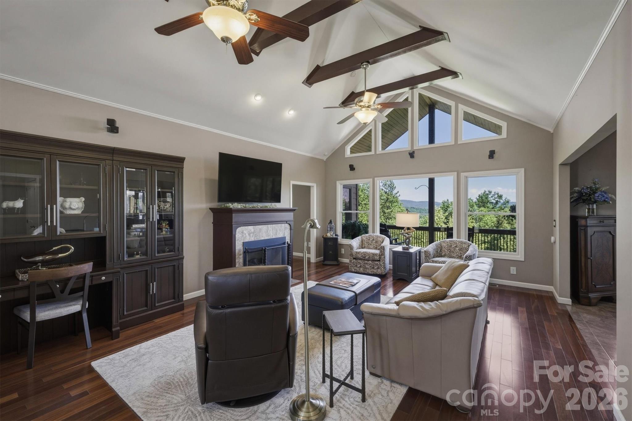 315 Lakeview Trail