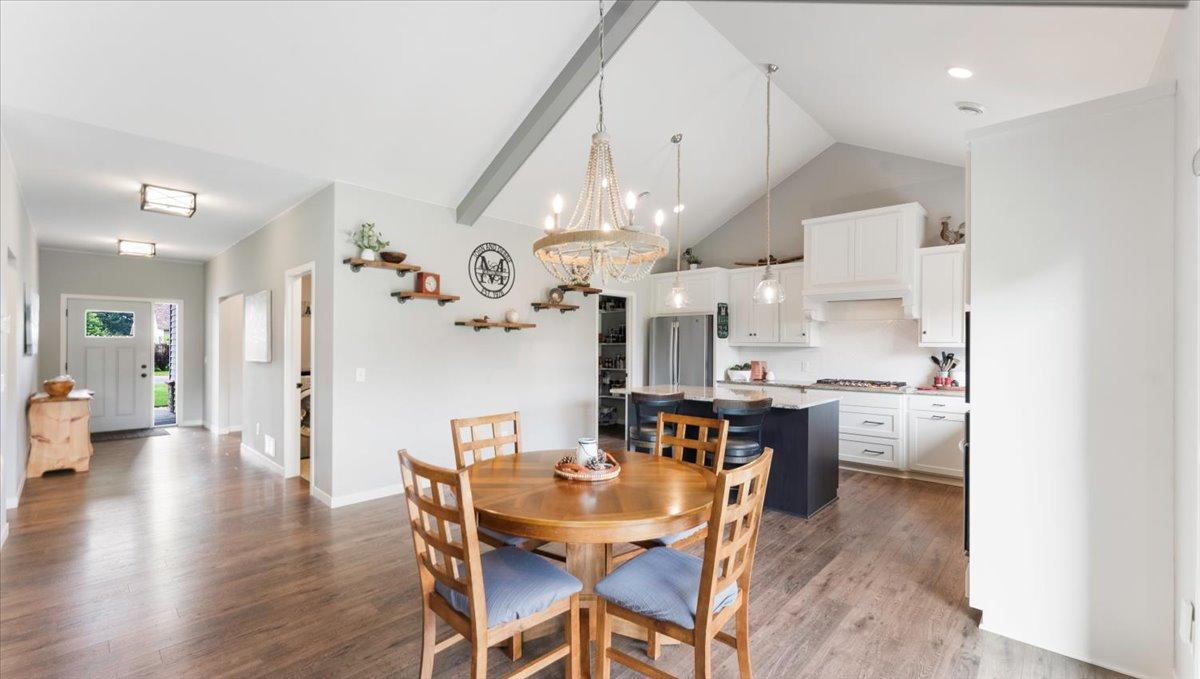 1905 Sandstone Court