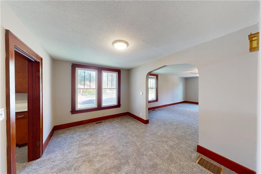 329 W Hunter Street