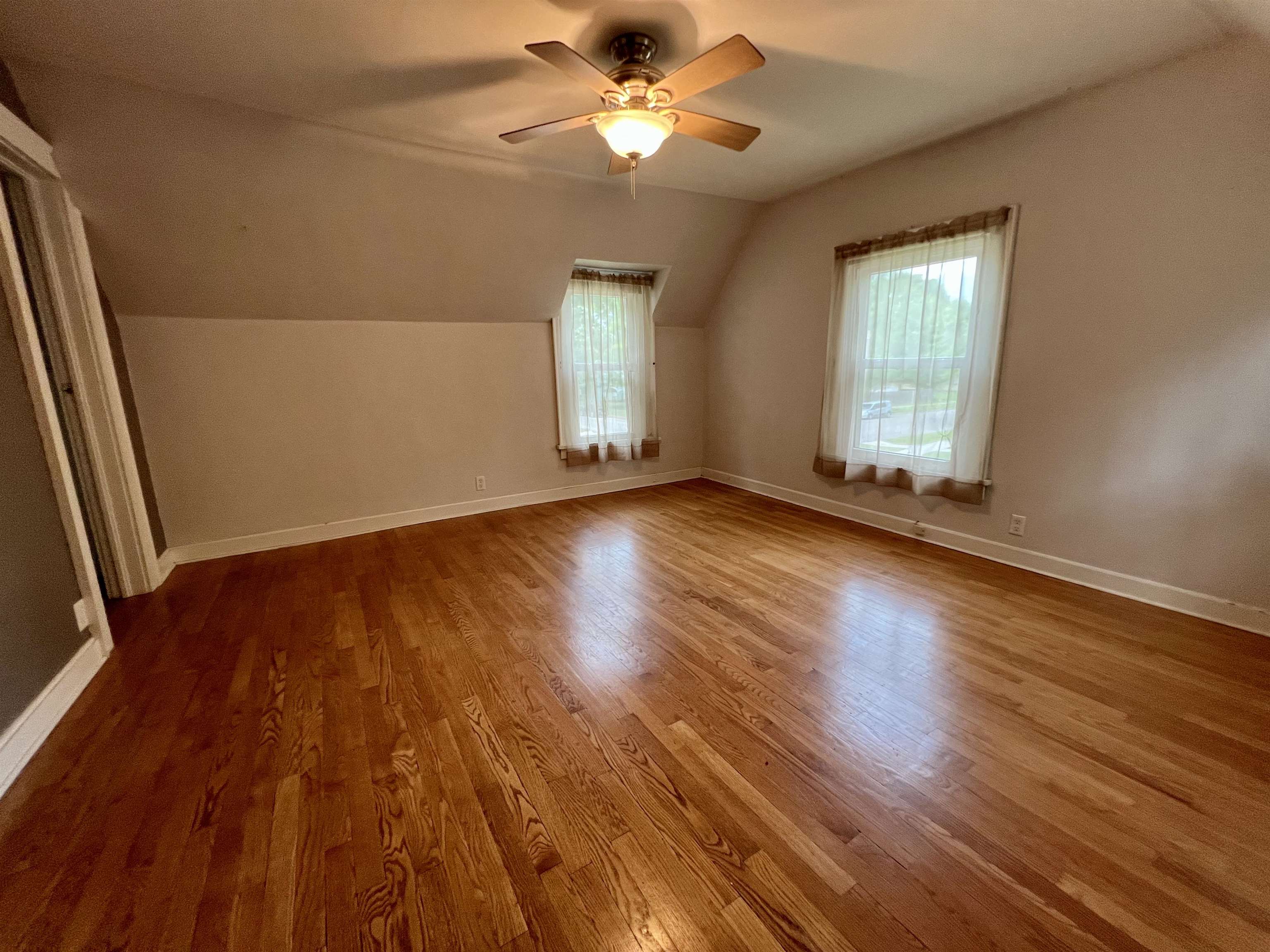 1103 Mansfield