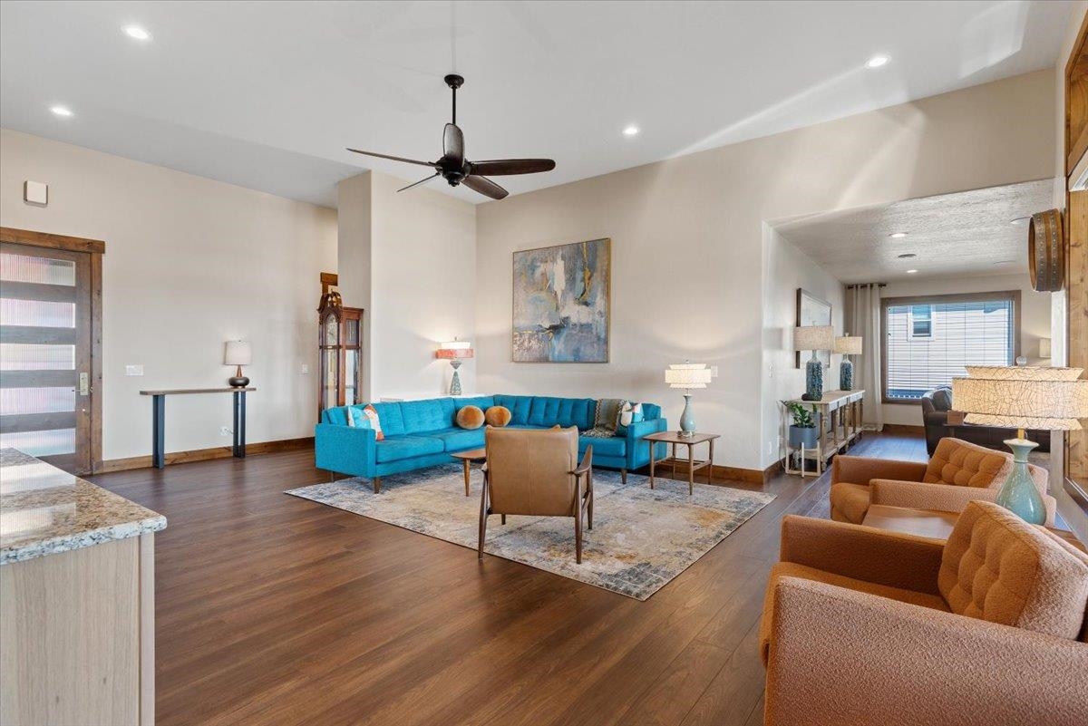 13106 E Copper River Ln