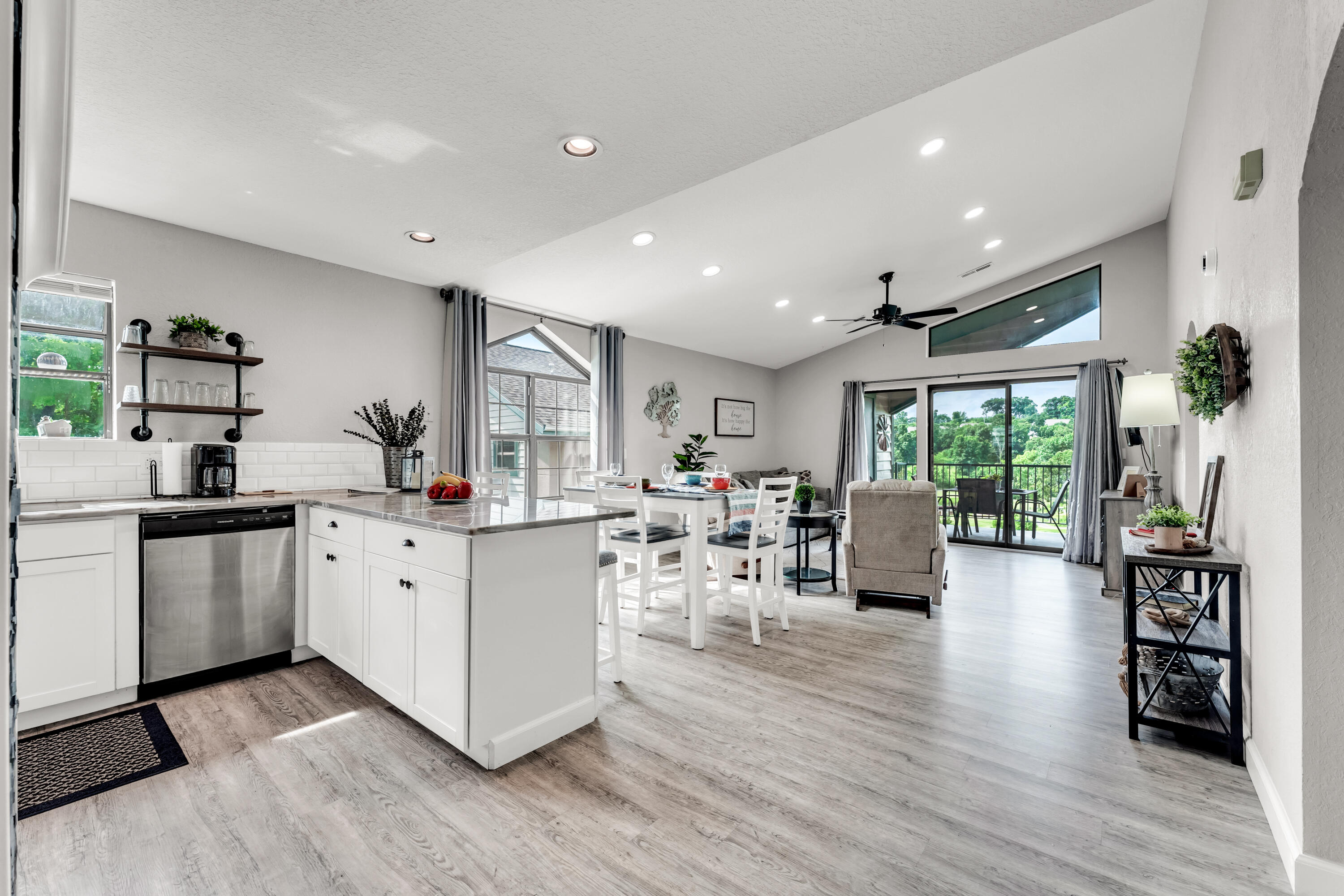 2700 Green Mountain Drive 5