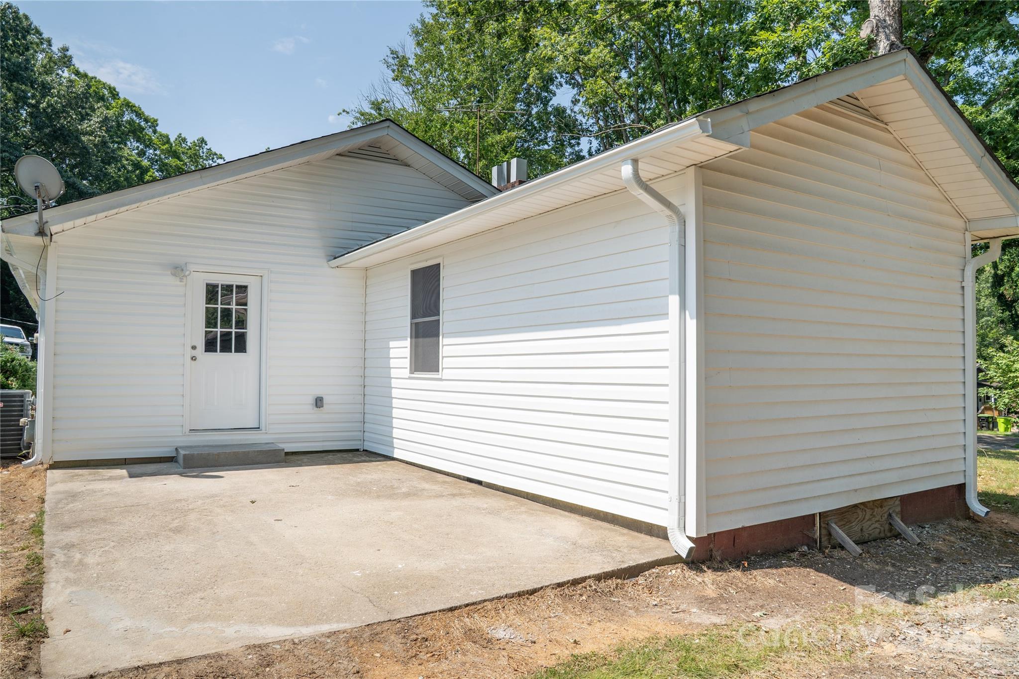 113 Oakleaf Drive