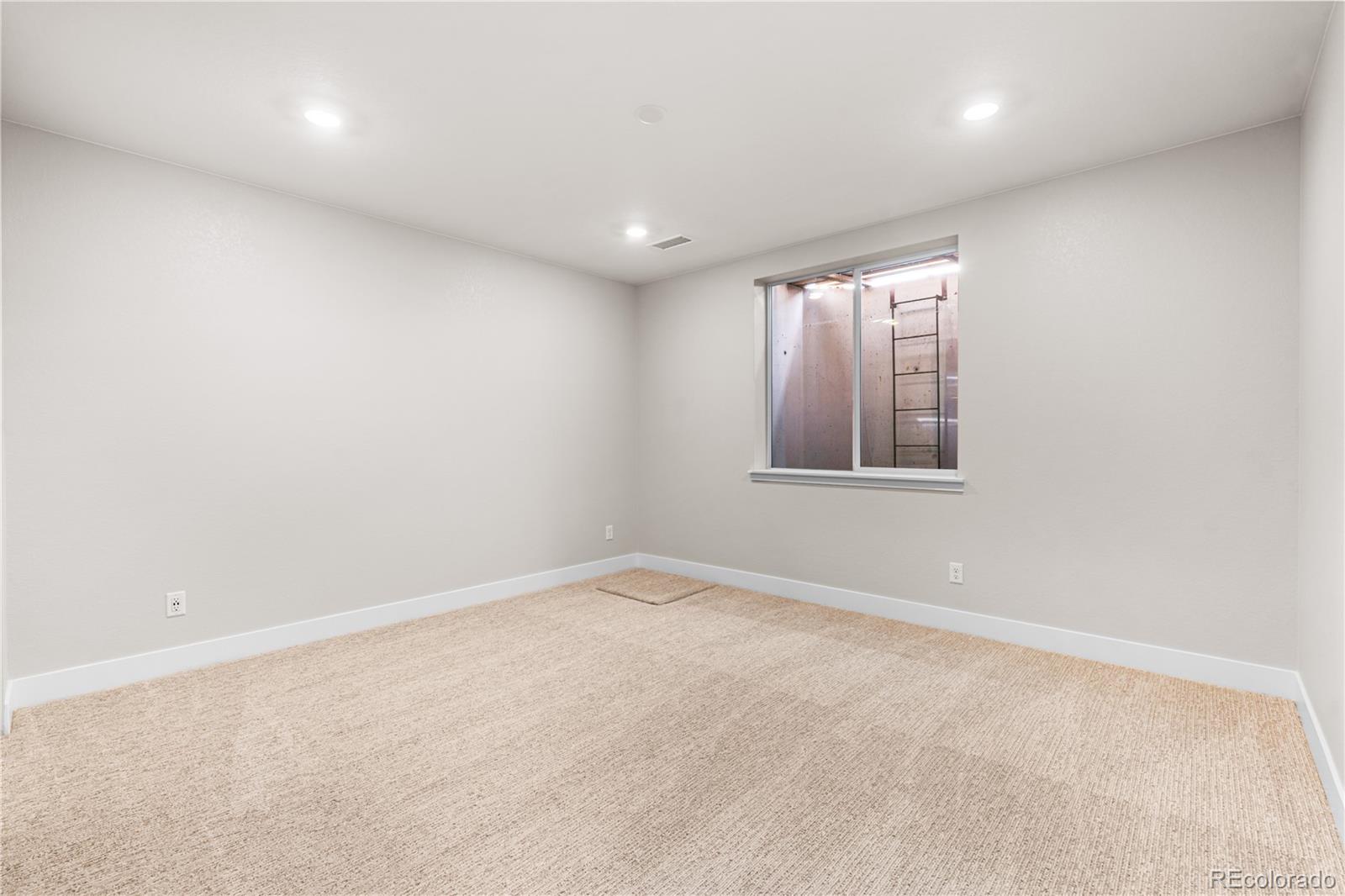 6529 Still Pine Circle