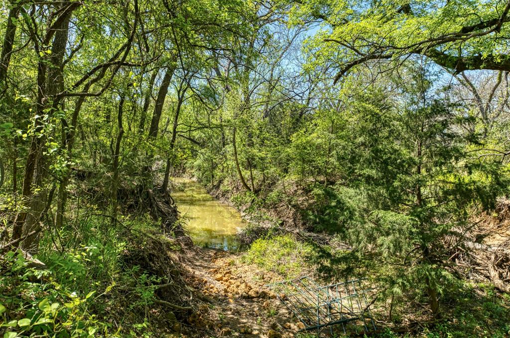 247 Private Road 14503
