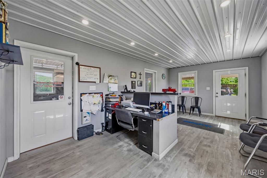 12410 S State Highway 21