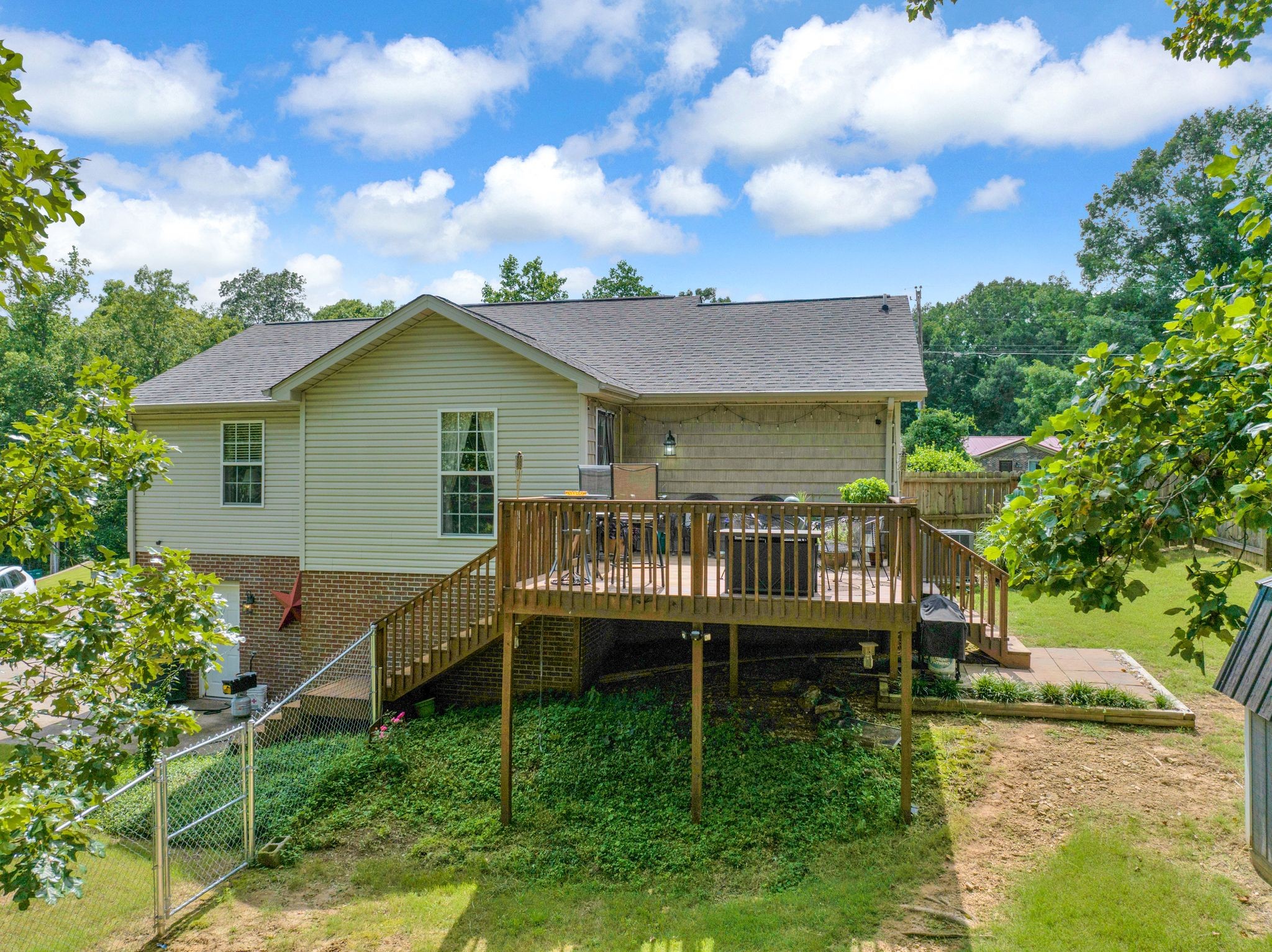 109 Whippoorwill Dr