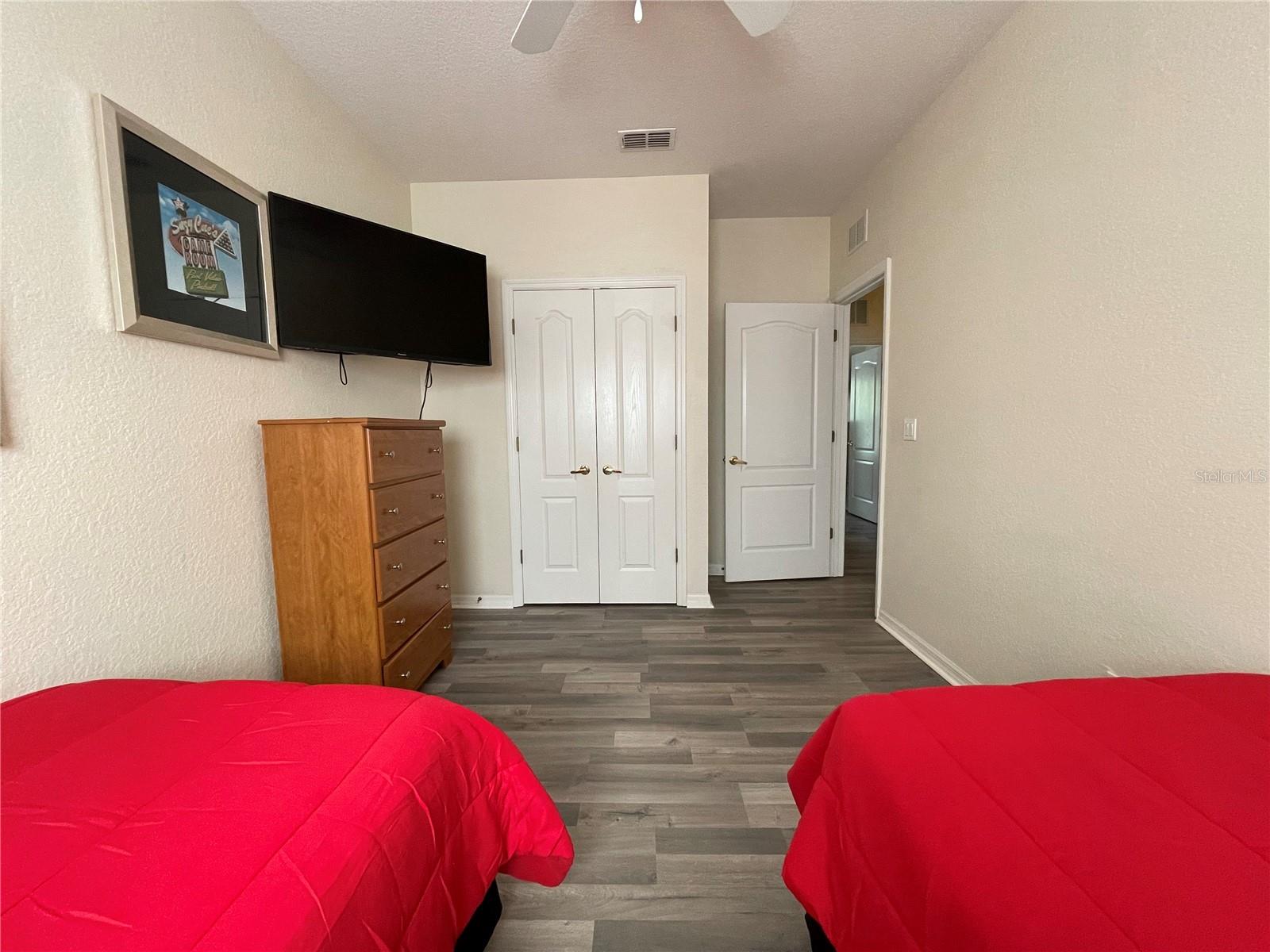 2432 Caravelle Circle